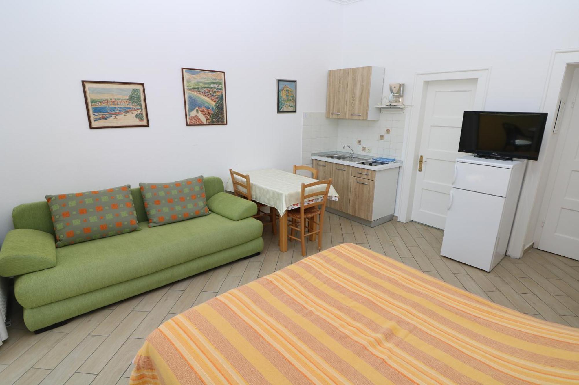 Studio Apartments Cavrak With Terrace Baska  Room photo